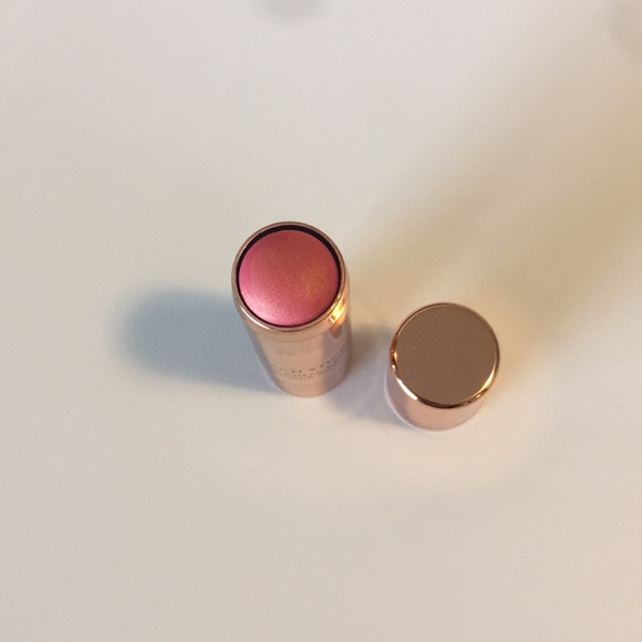 Eyeshadow and Blush Bundle. - Picture 8 of 10